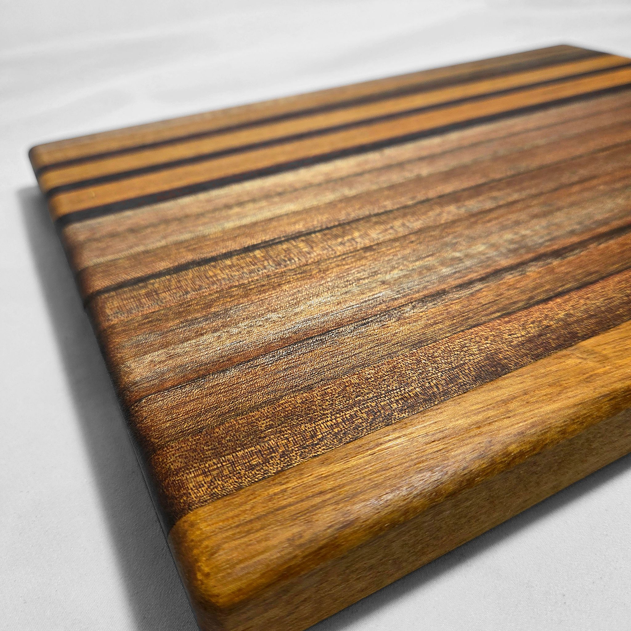 Merbau Edge Grain Cutting Board_1