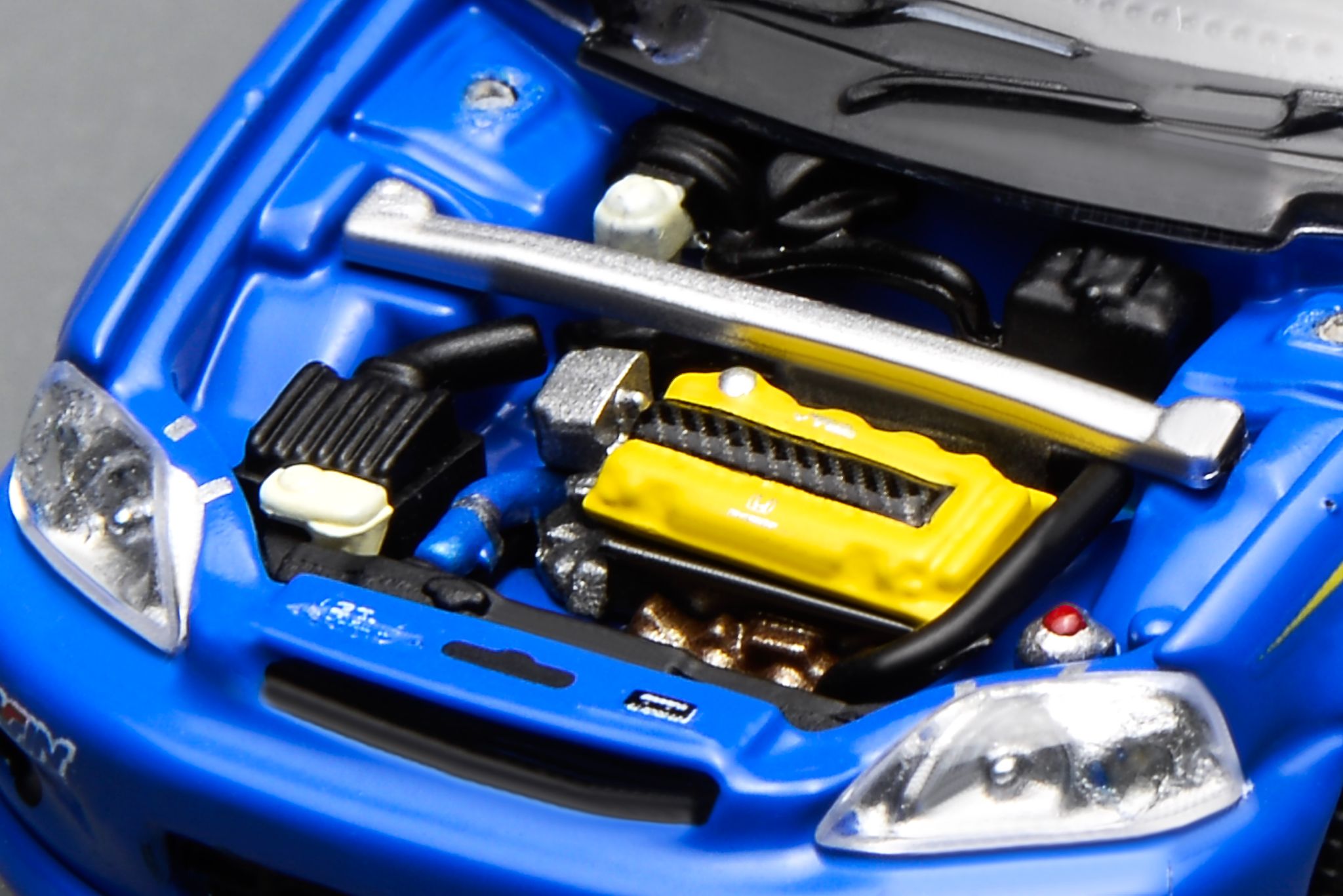 MOTOR HELIX MODEL 1/64 HONDA CIVIC TYPE-R (EK9) - CUSTOMIZED VERSION SPOON_10