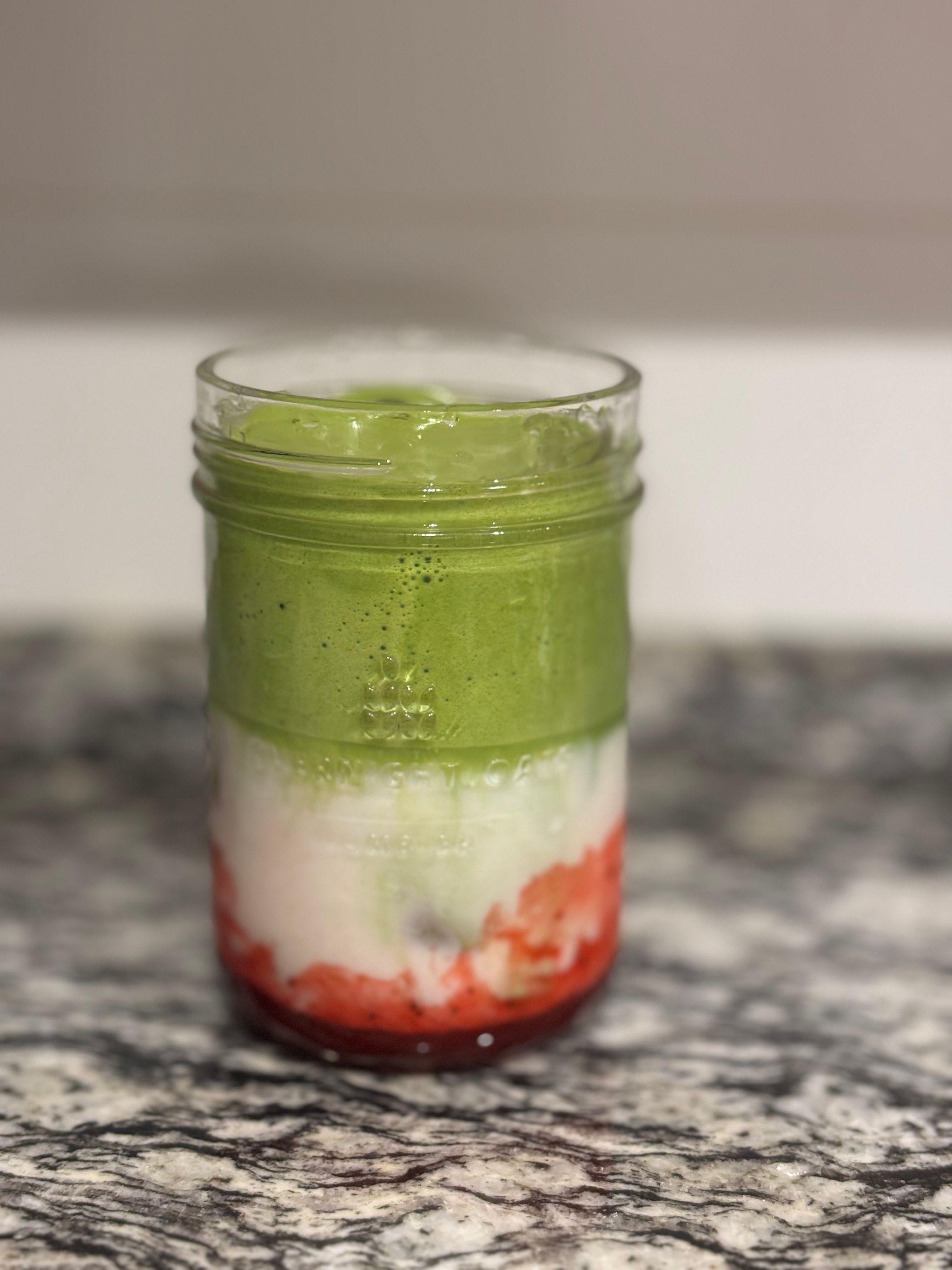 Strawberry Matcha Latte_0