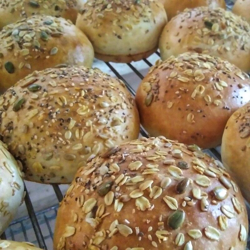 Seeded buns_0