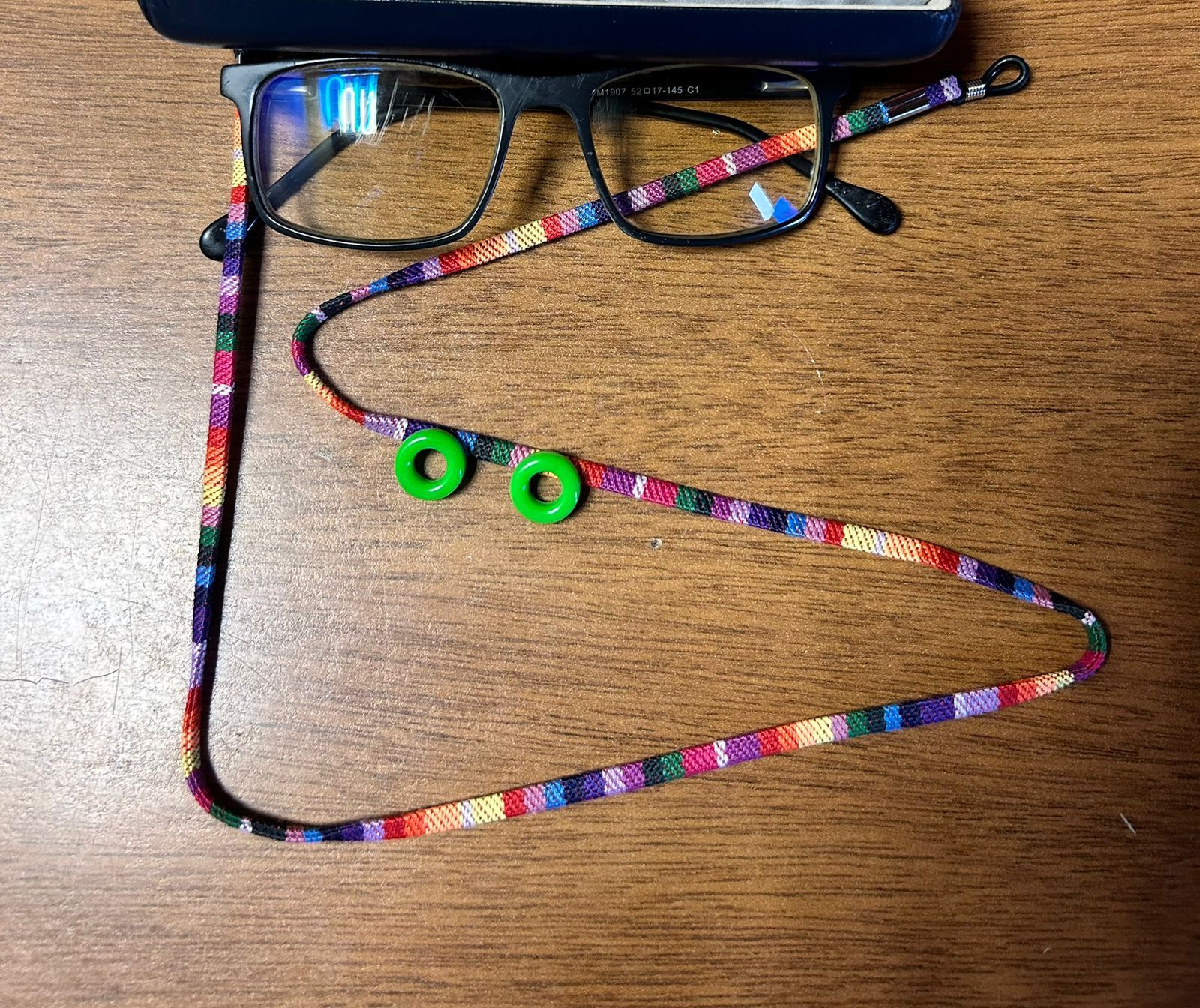 1 Bohemian String + 1 Pair Circle Hook_0