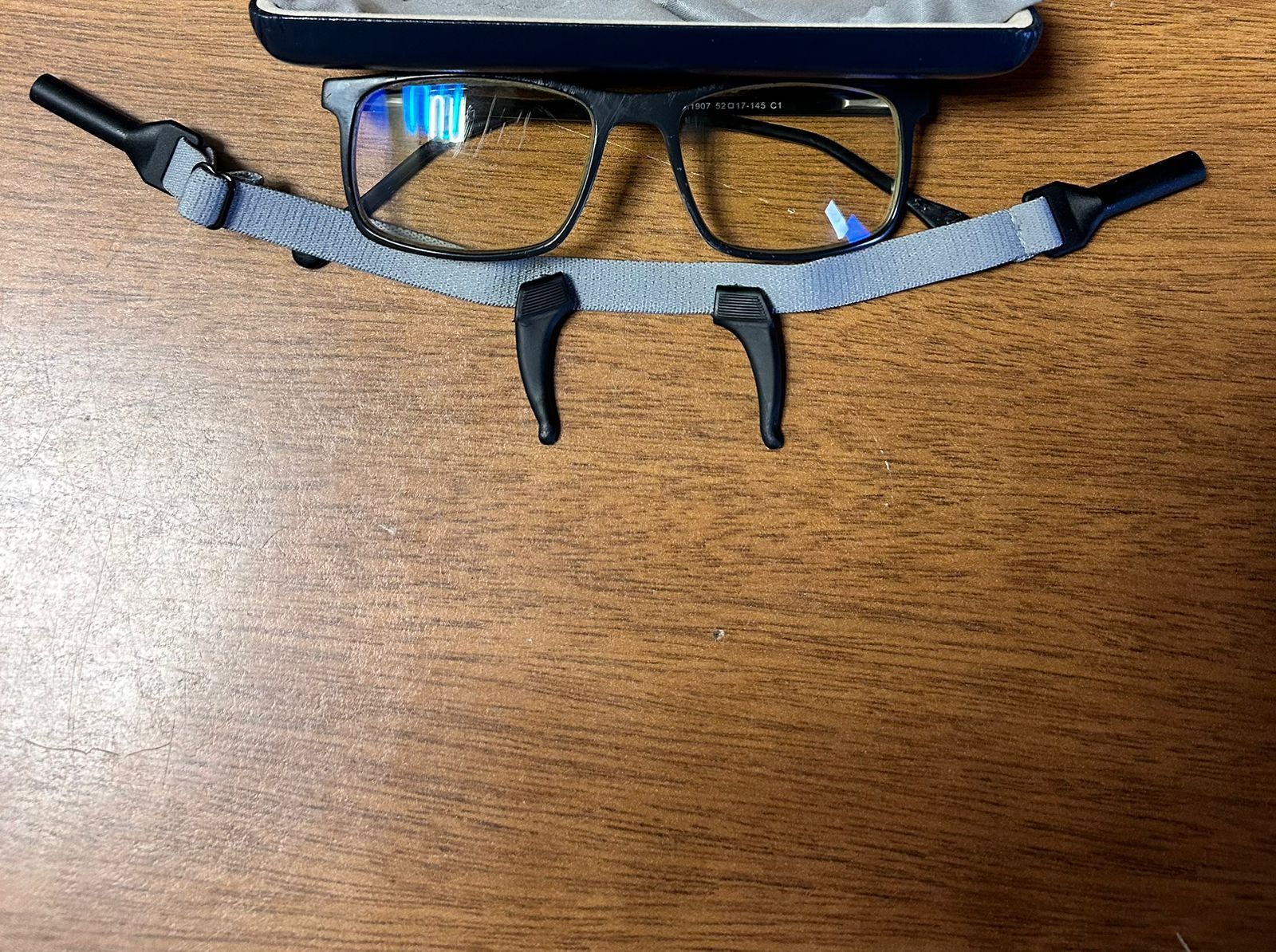 1 Rope Cord + 1 Pair Silicone Tips_0