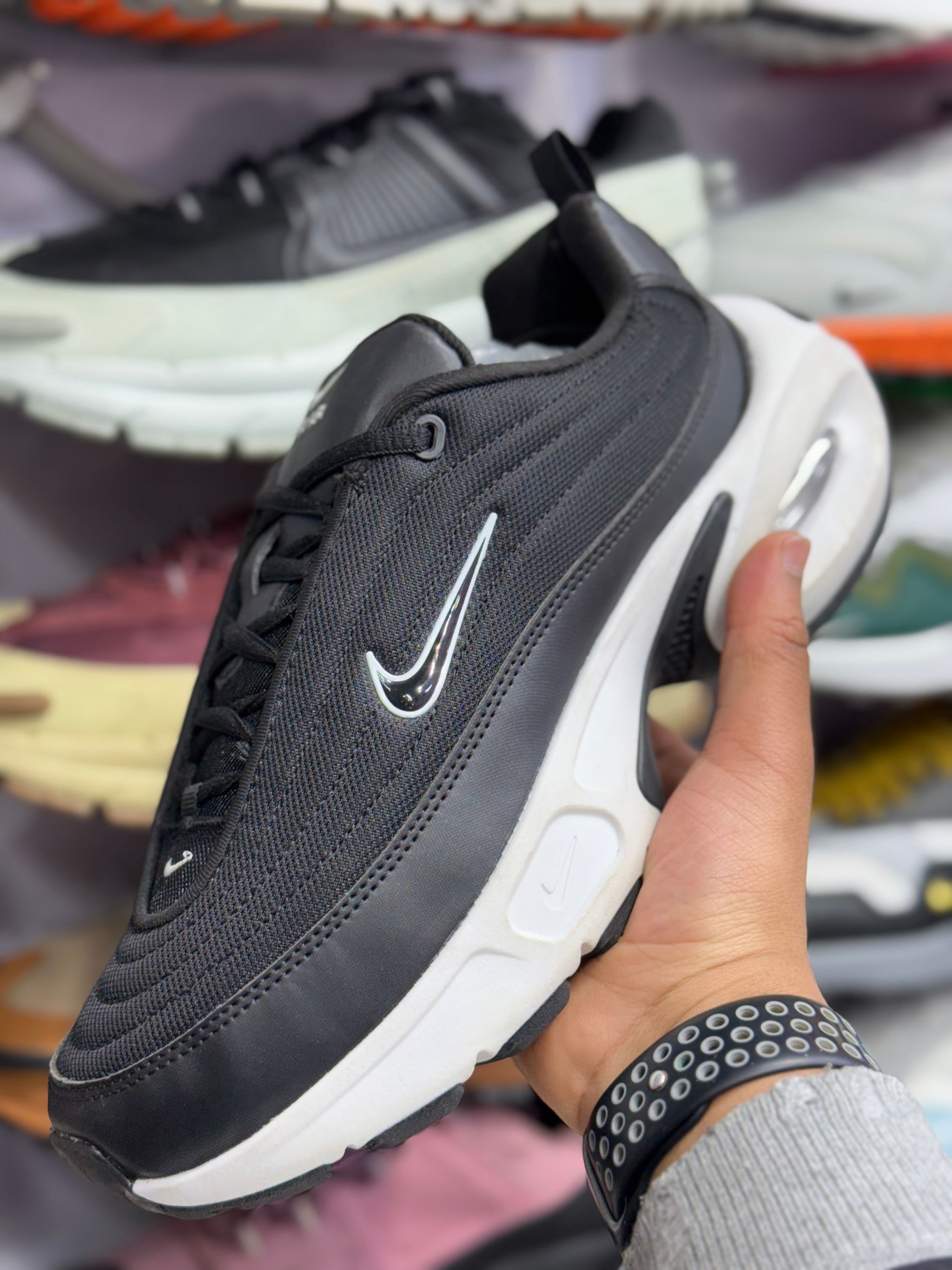 NIKE PORTAL_0
