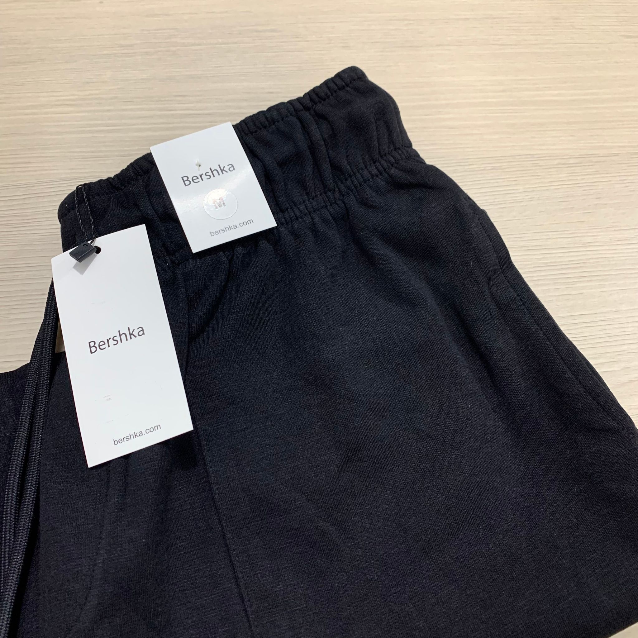 BERSHKA COTTON SHORTS -  BLACK (SMOOTH)_1