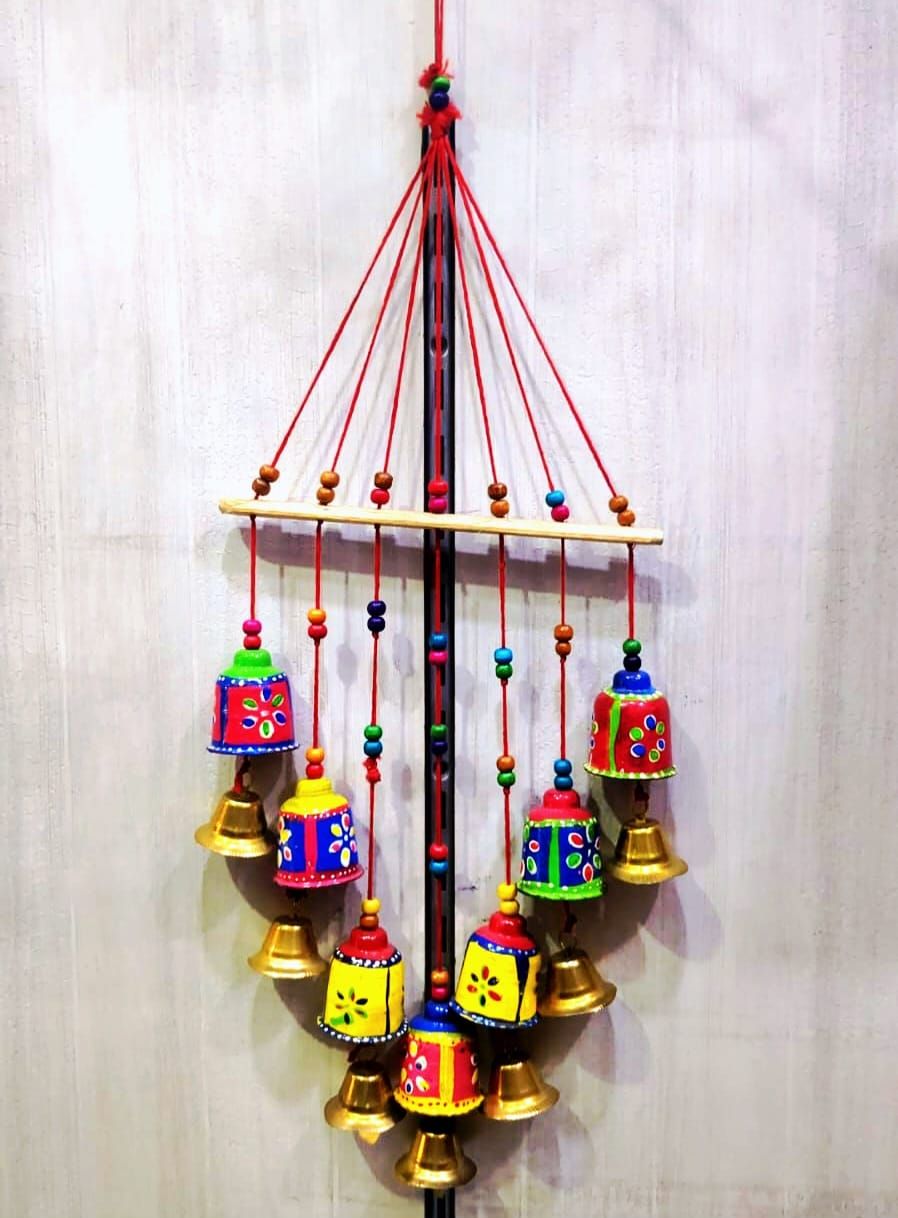 Wooden string of bells_0