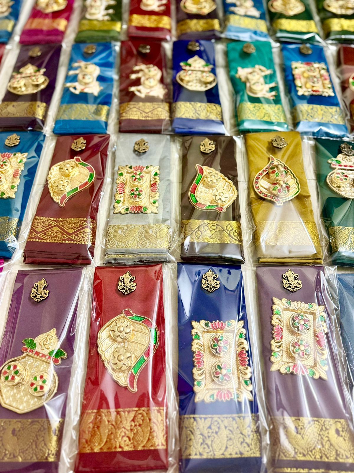 Silk Cotton blouse + manjal kumkum box combo_0
