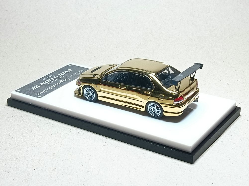 MODELCOLLECT 1/64 MITSUBISHI EVO 7 - GOLD CHROME_3