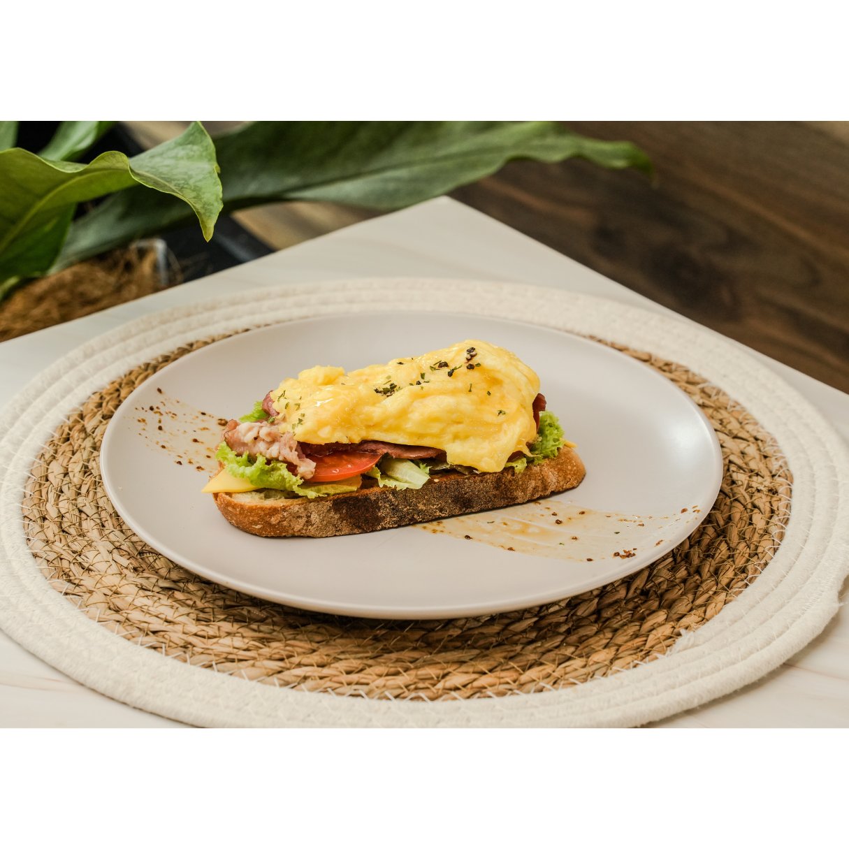 ALC03. Egg & Beef Bacon Open Sandwich _0