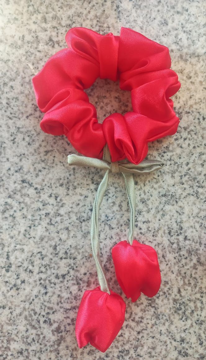 🌸 Tulip Satin Scrunchies_2