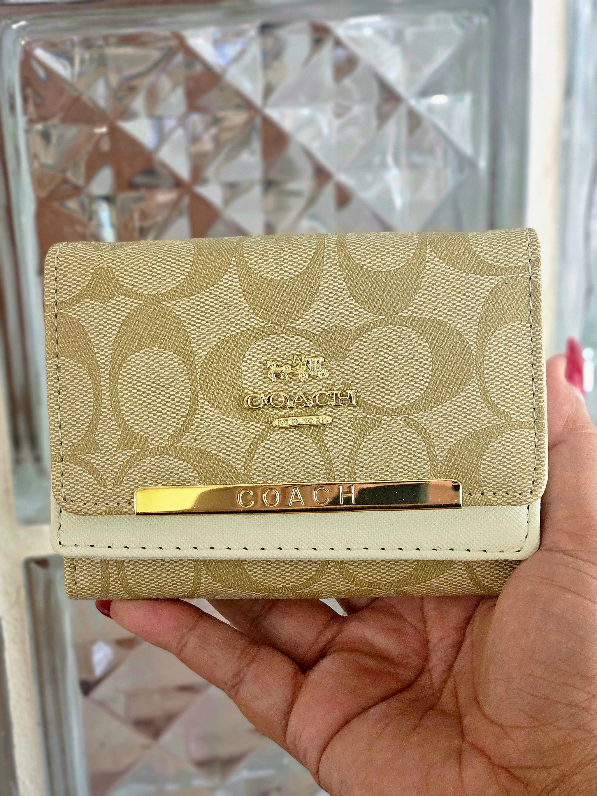 WALLET COACH CREMA CLARO_0