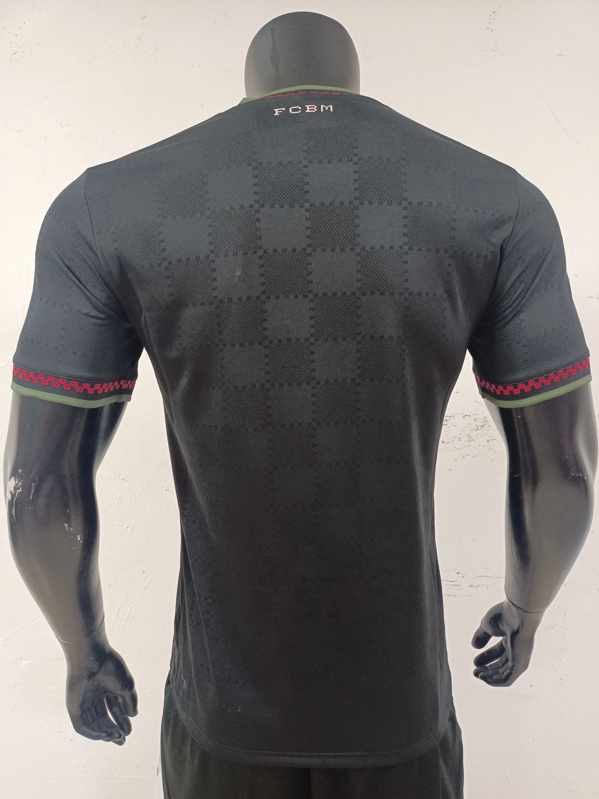 FC Bayern 2025/26 Third shirt (Black / Red / Green)_1