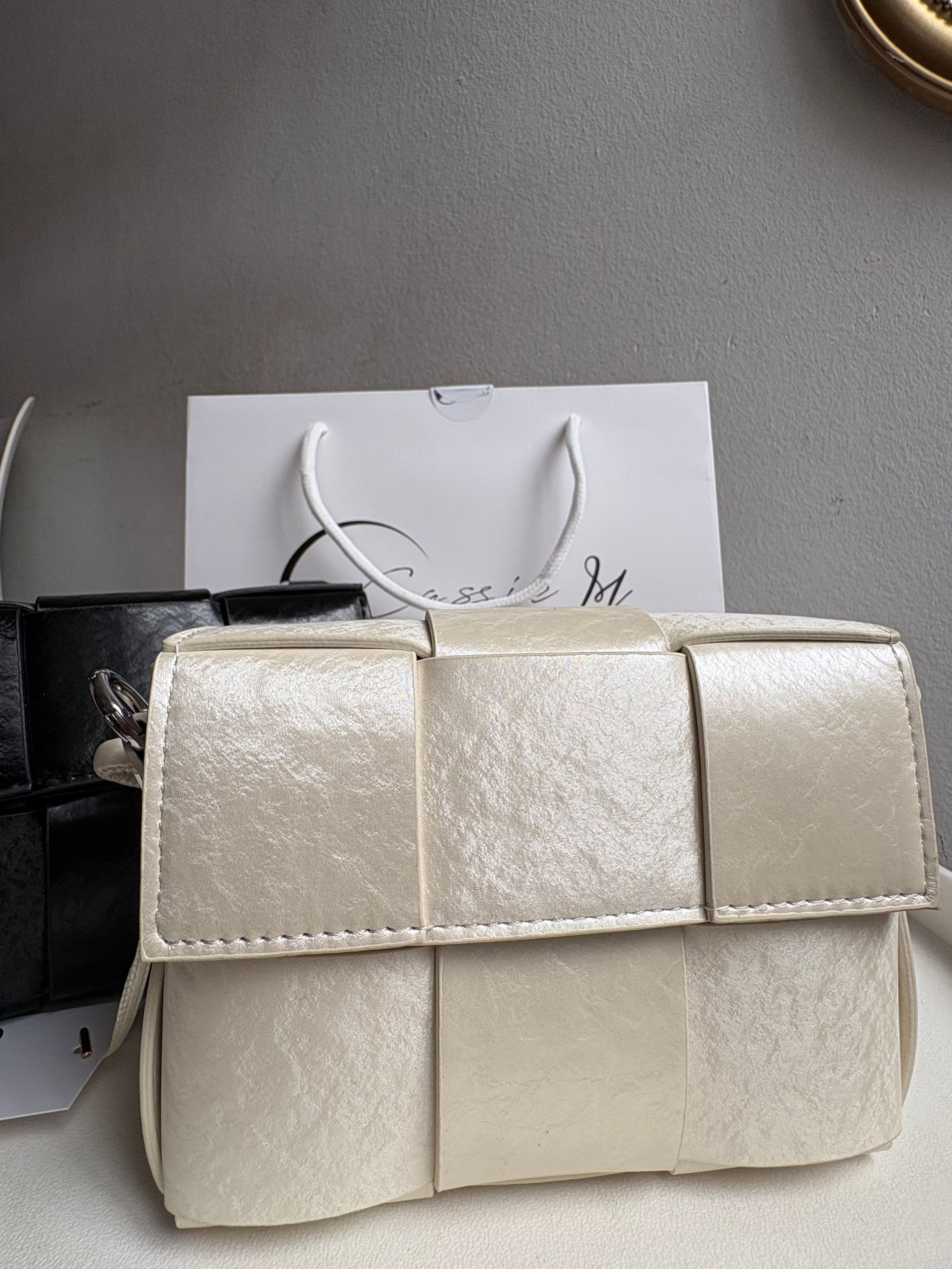 Patchwork elegance crossbody bag _2