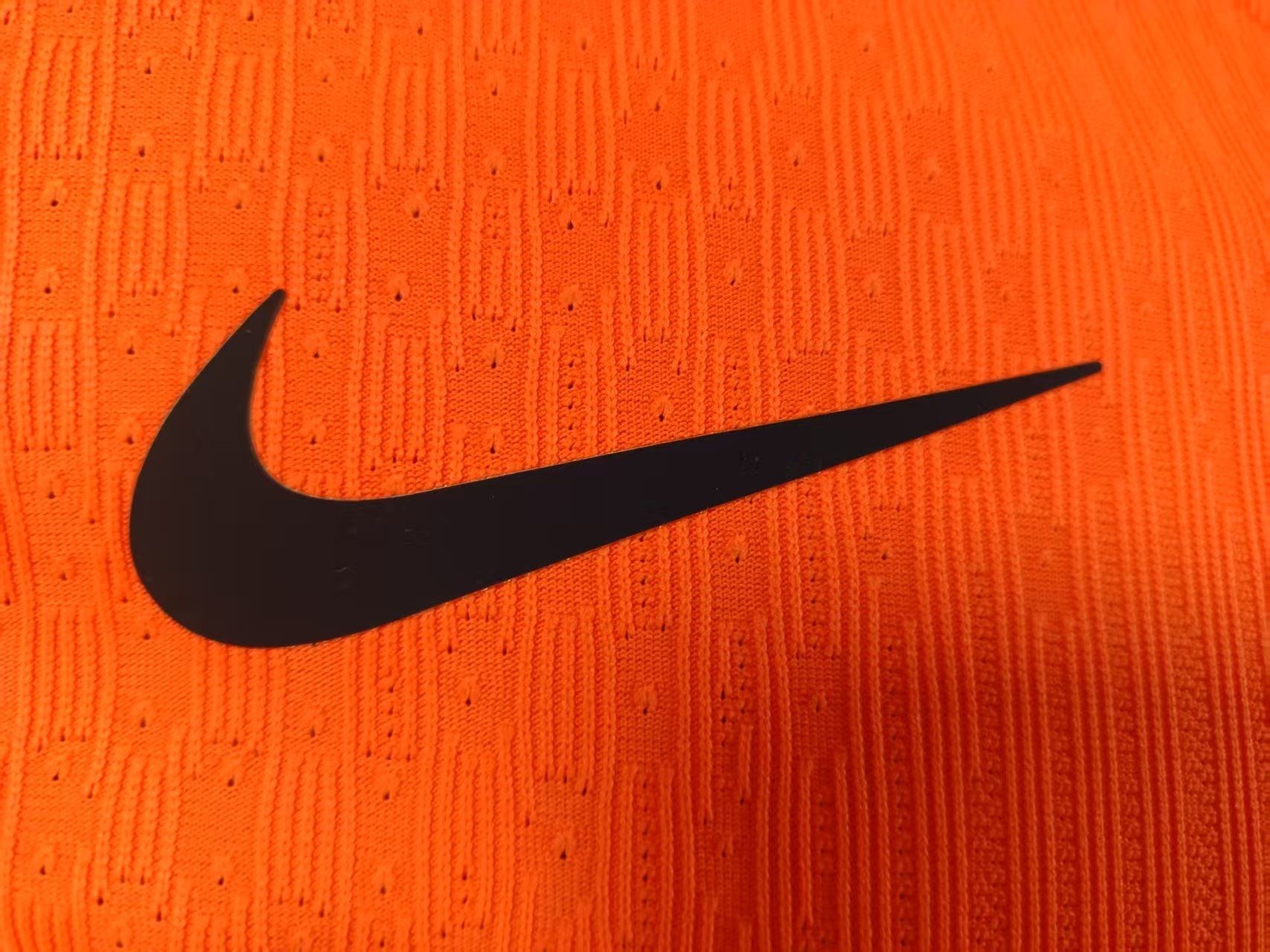 FC Barcelona 2025/26 Third Shirt (Orange / Navy)_5
