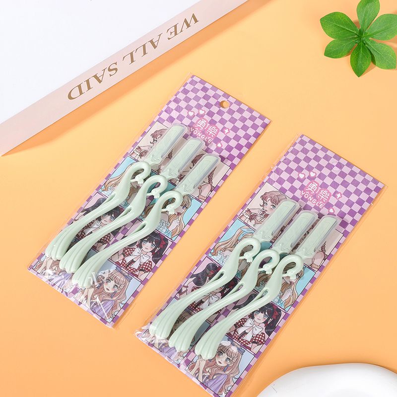 Three eyebrow knives_0
