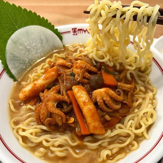 Instant  Soup Noodles with baby octopus_0