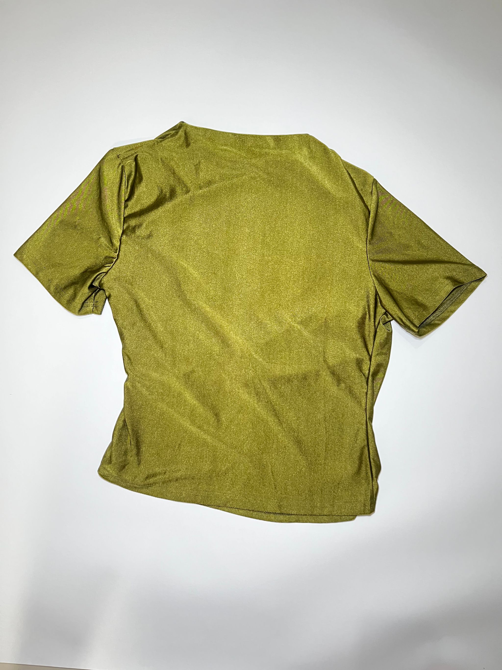 Blusa verde olivo con drapeado lateral - Size M_1