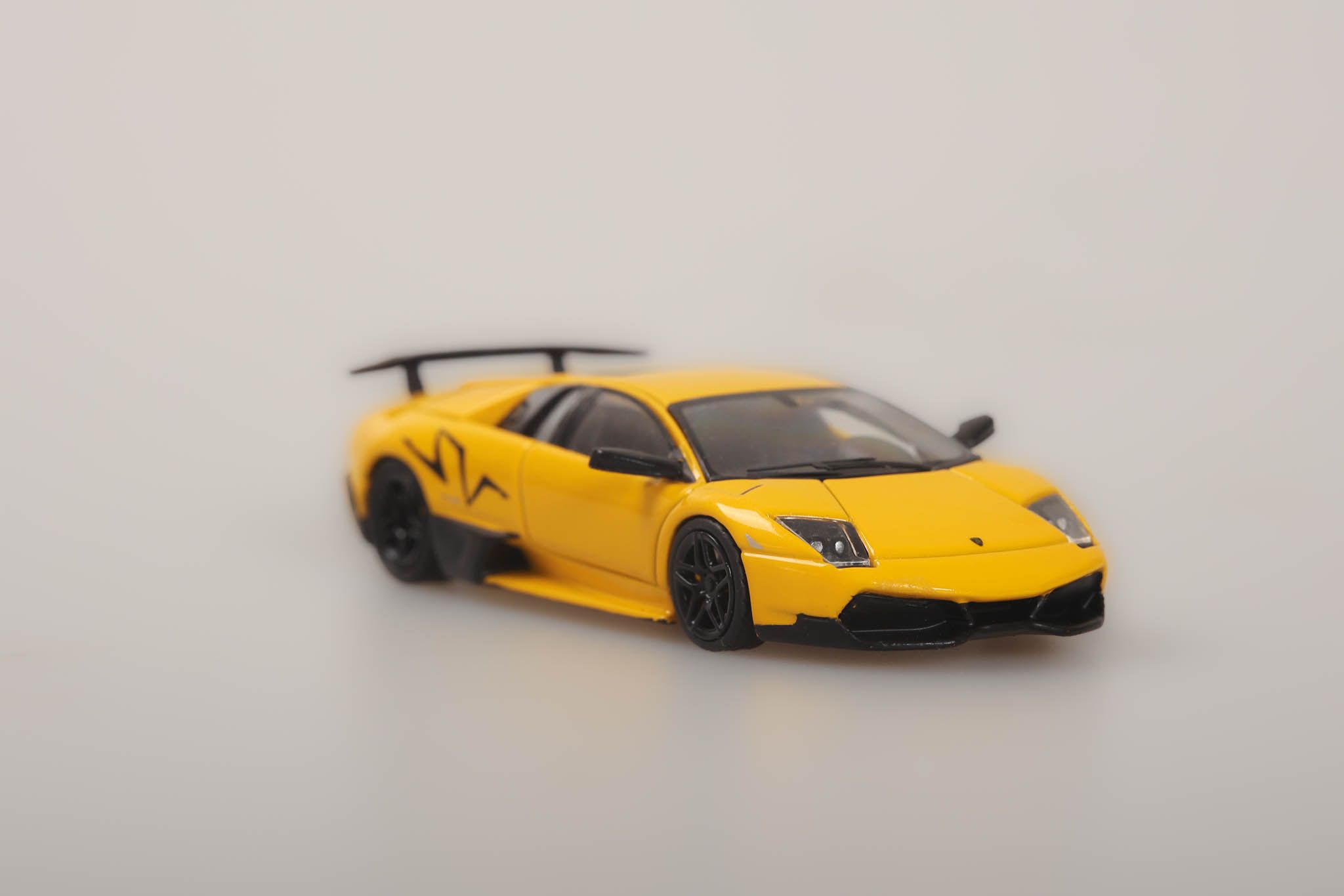HIGHREV MODEL 1/64 LAMBORGHINI MURCIELAGO LP670-4 SV_9