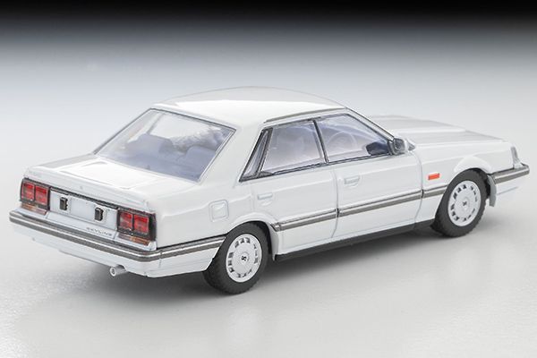 TLVN MODEL 1/64 NISSAN SKYLINE 4 DOOR HARDTOP 1800 PASSAGE_2