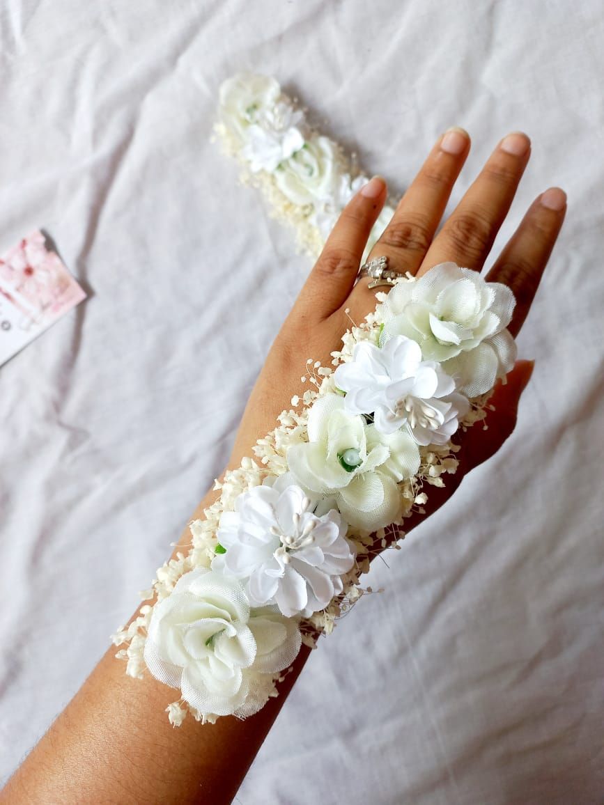 Tattoo Corsage – Bridal Floral Elegance 🌸✨_2