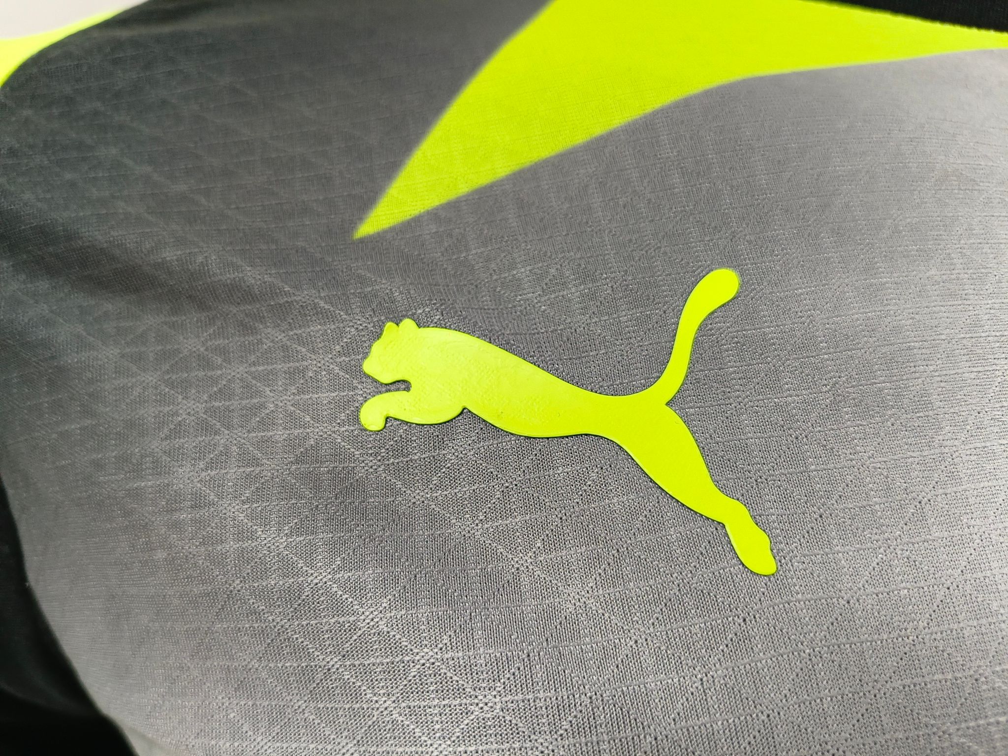 Borussia Dortmund 2025/26 Away shirt (Yellow / Black / Gray)_2