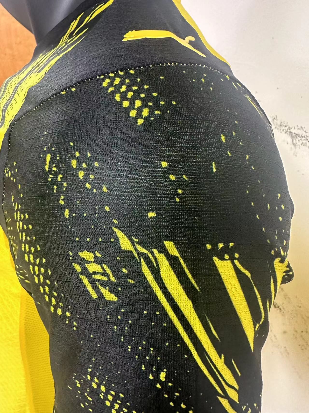 Borussia Dortmund 2025/26 Home shirt (Yellow / Black)_6