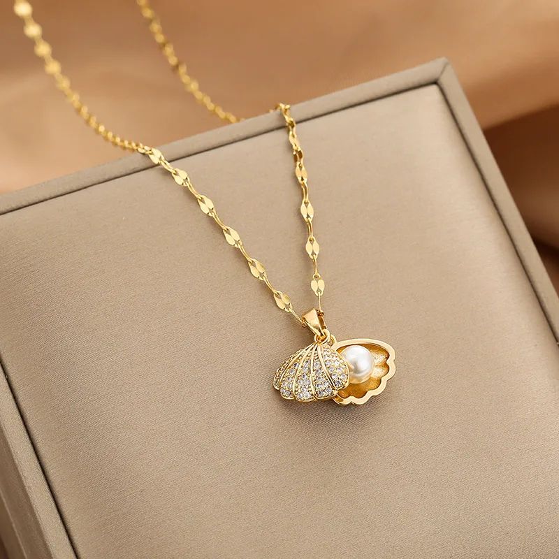 Pearl Shell Diamond Necklace_0