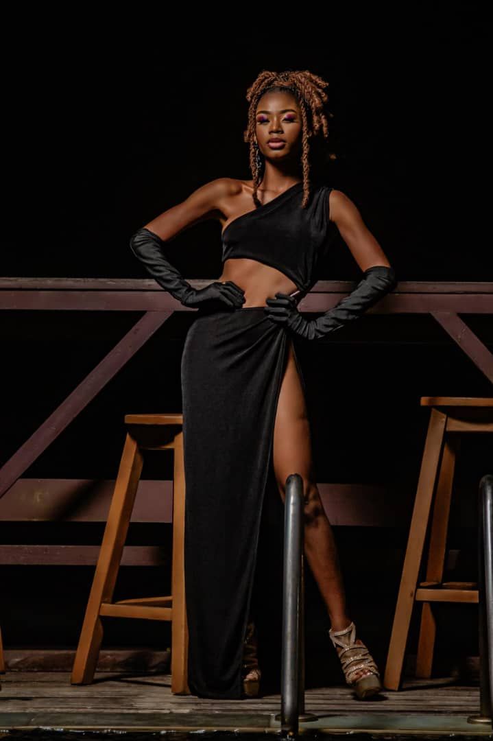 Robe longue NINI noire asymetrique_0