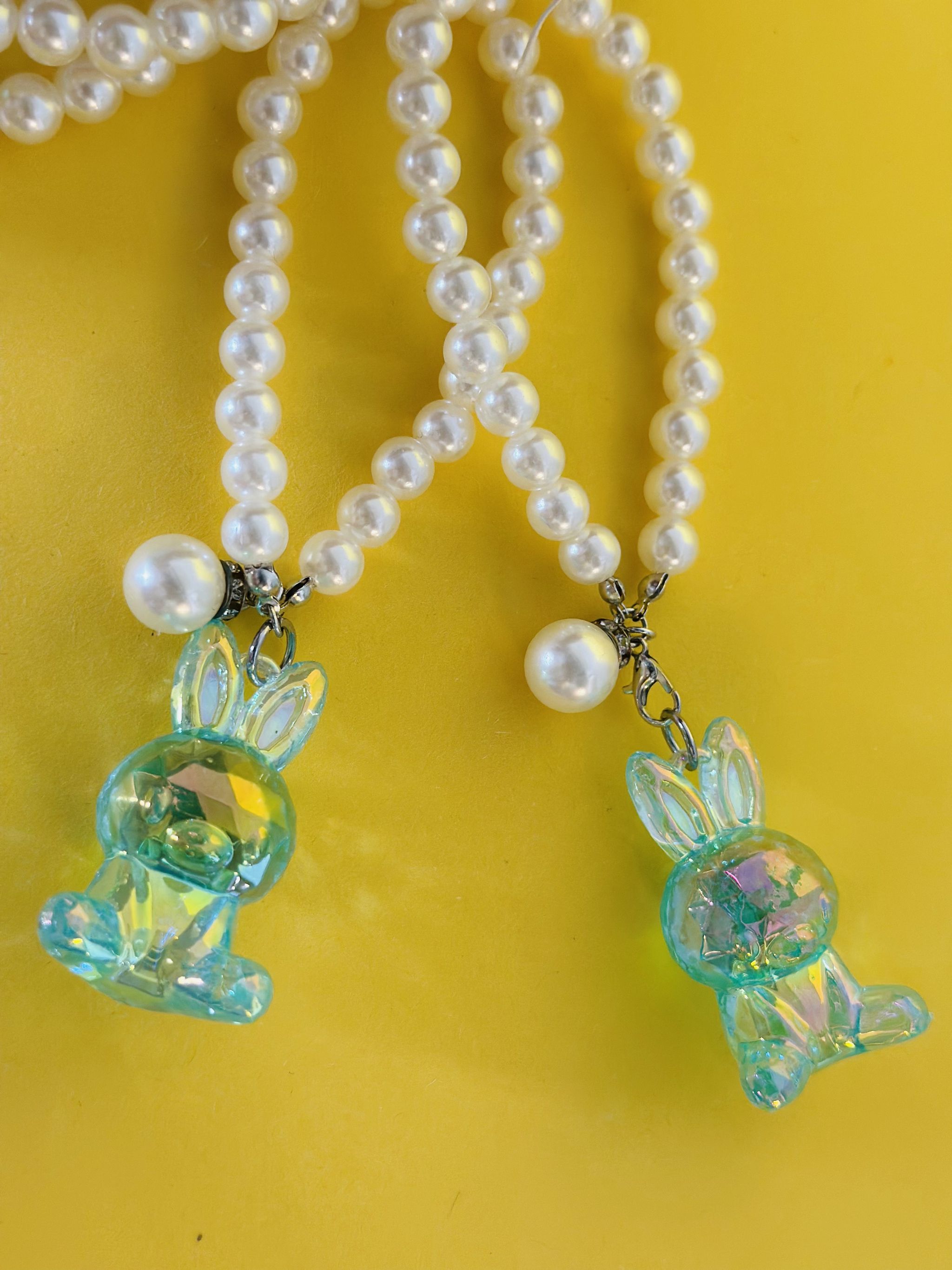 Pearl chain acrylic cartoon pendant_2