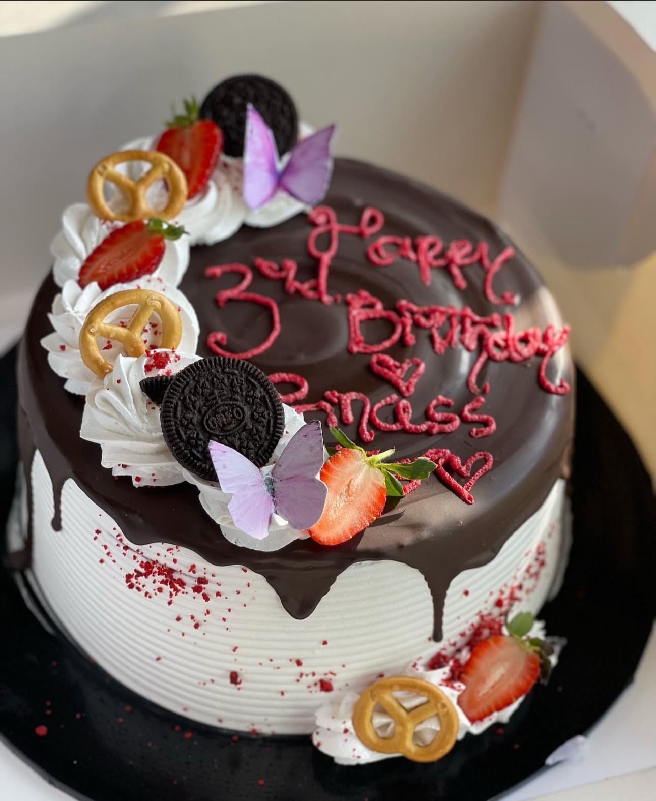 Indulgence Cakes! _10