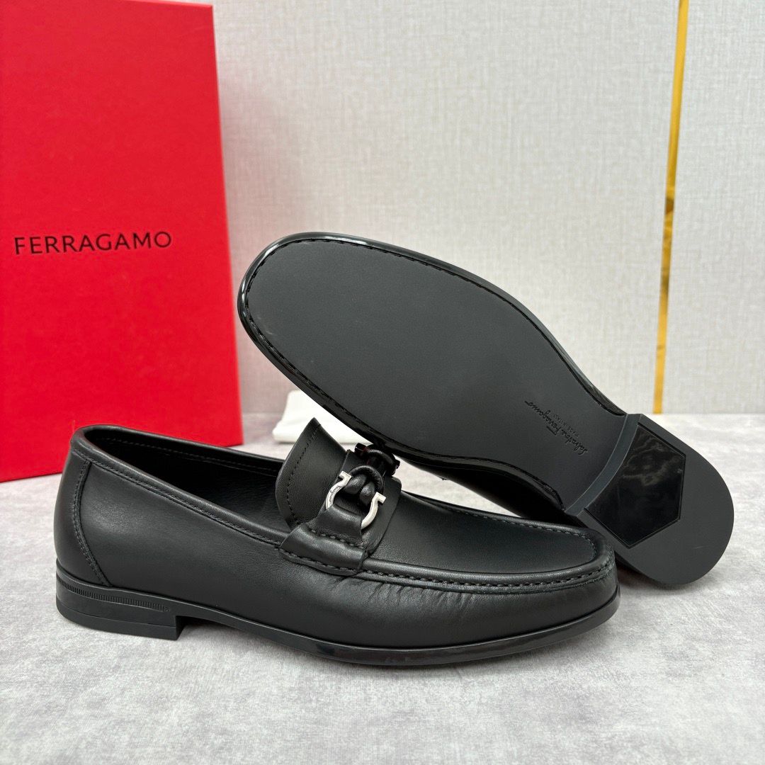 FERRAGAMO _8