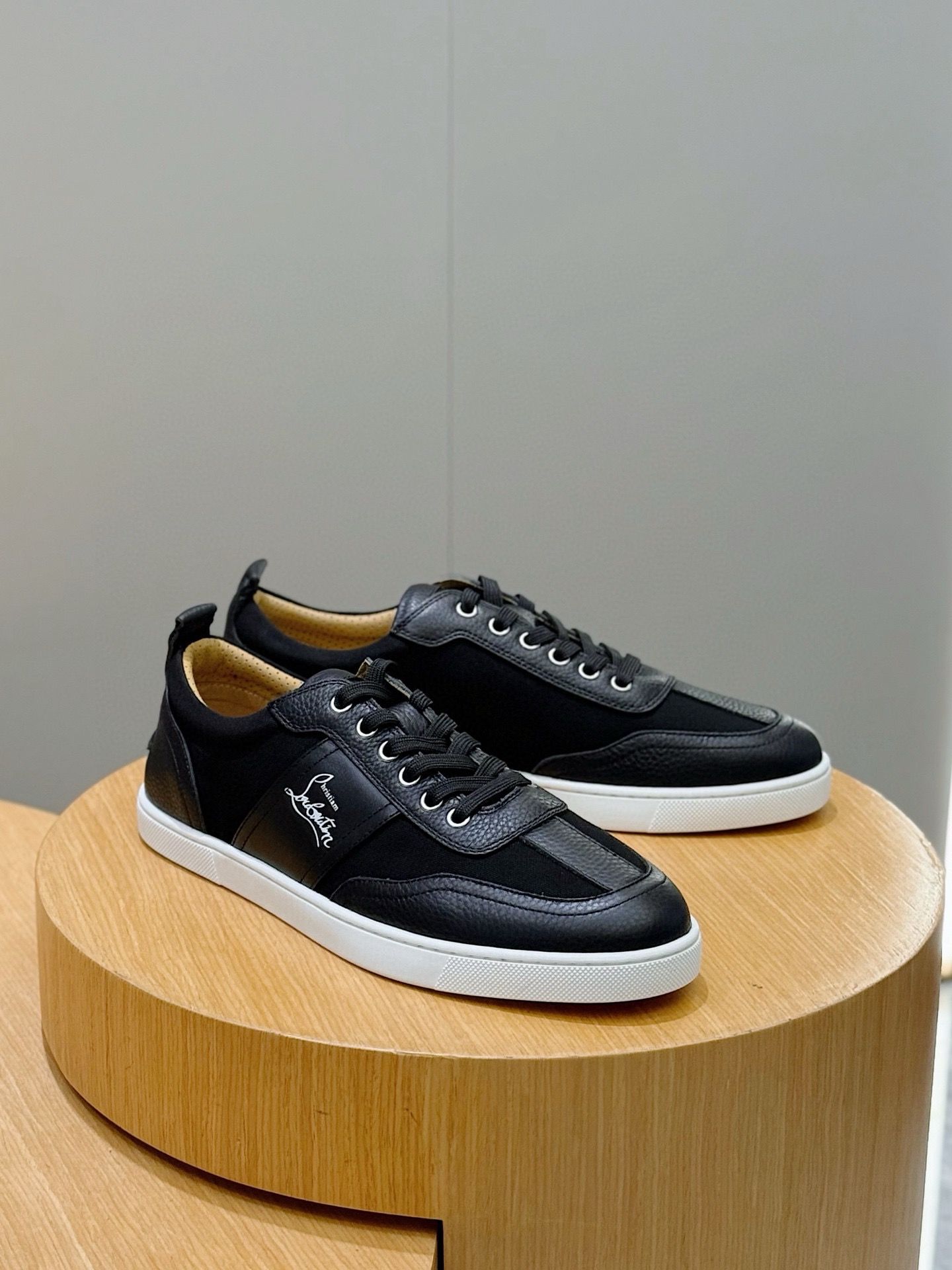 Christian Louboutin_0