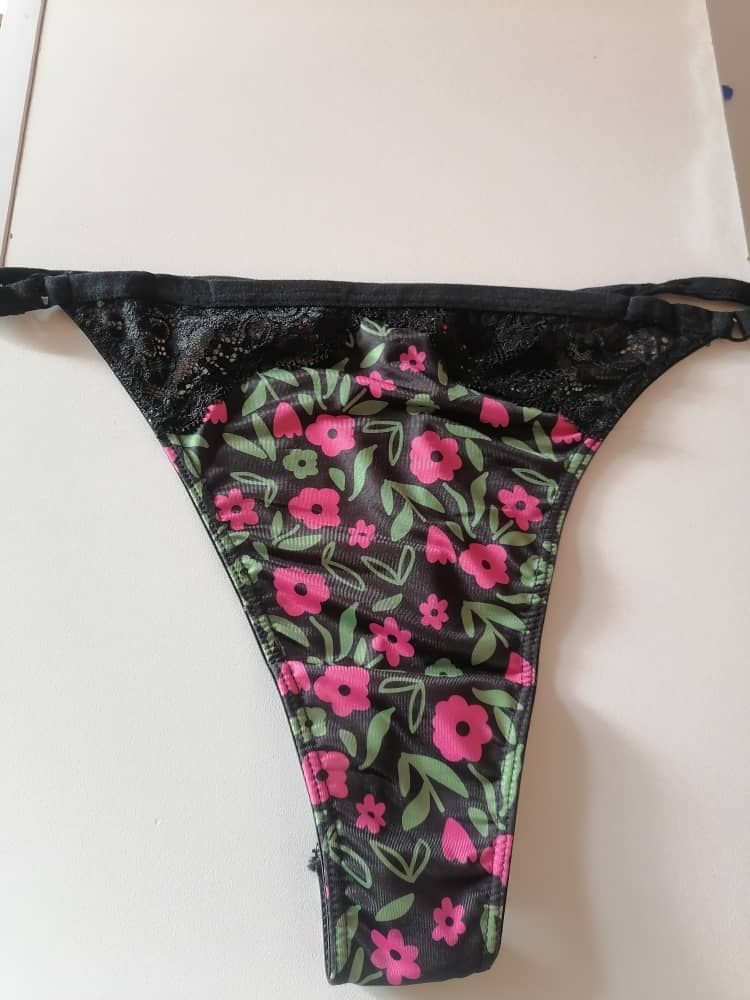 Shelly Thong black & green_0