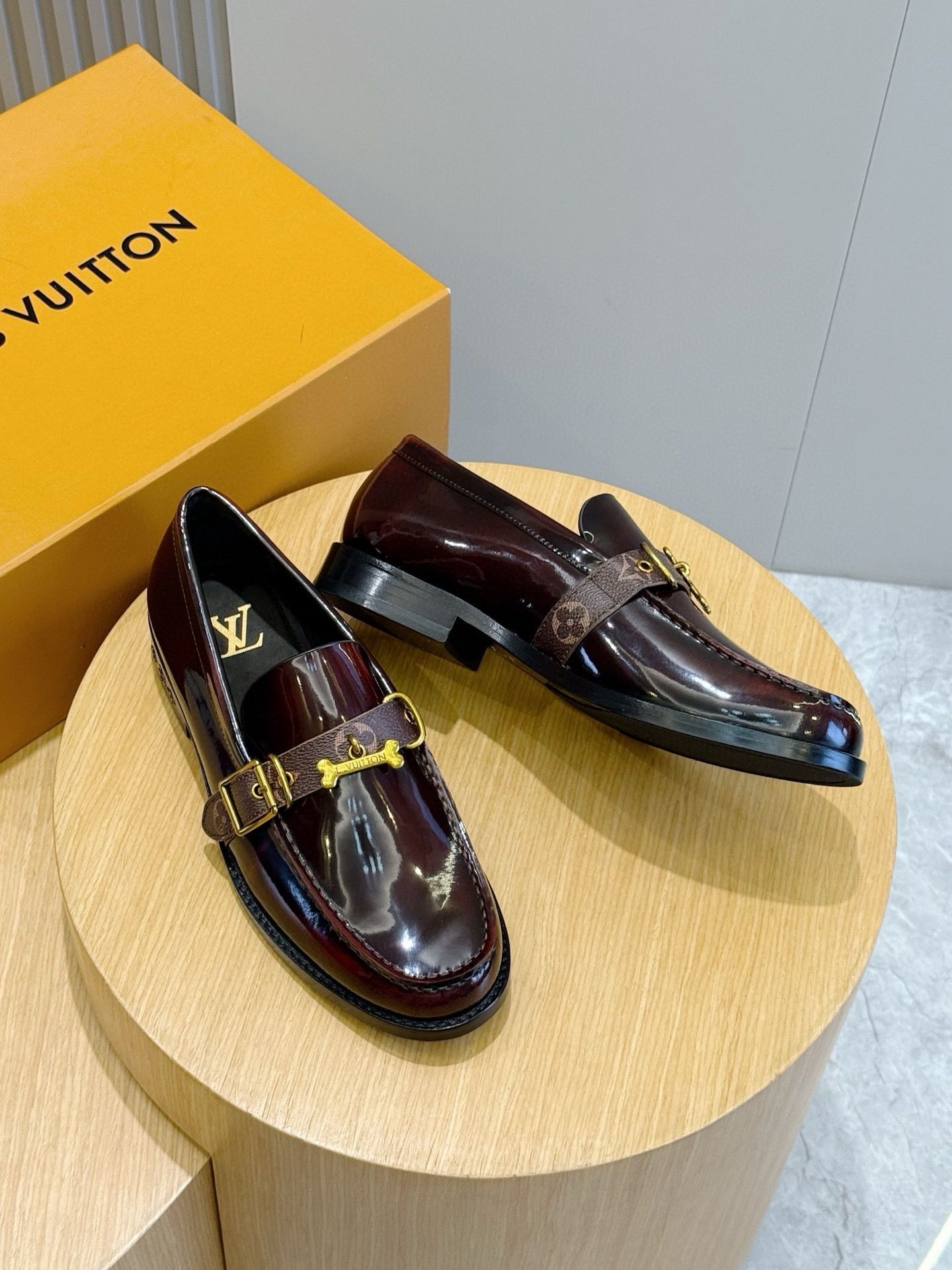 LOUIS VUITTON_4