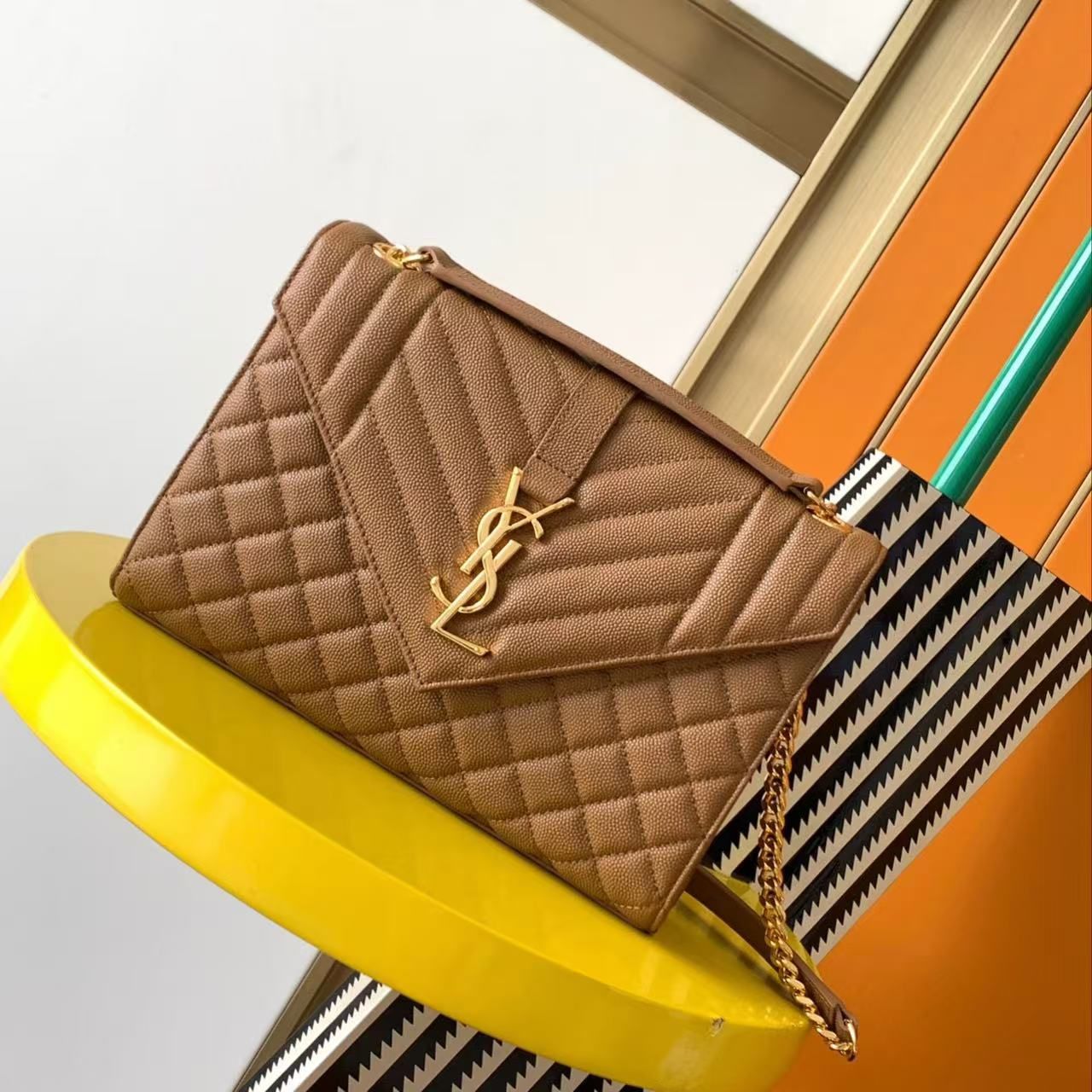 Envelope Shoulder Bag Medium_2