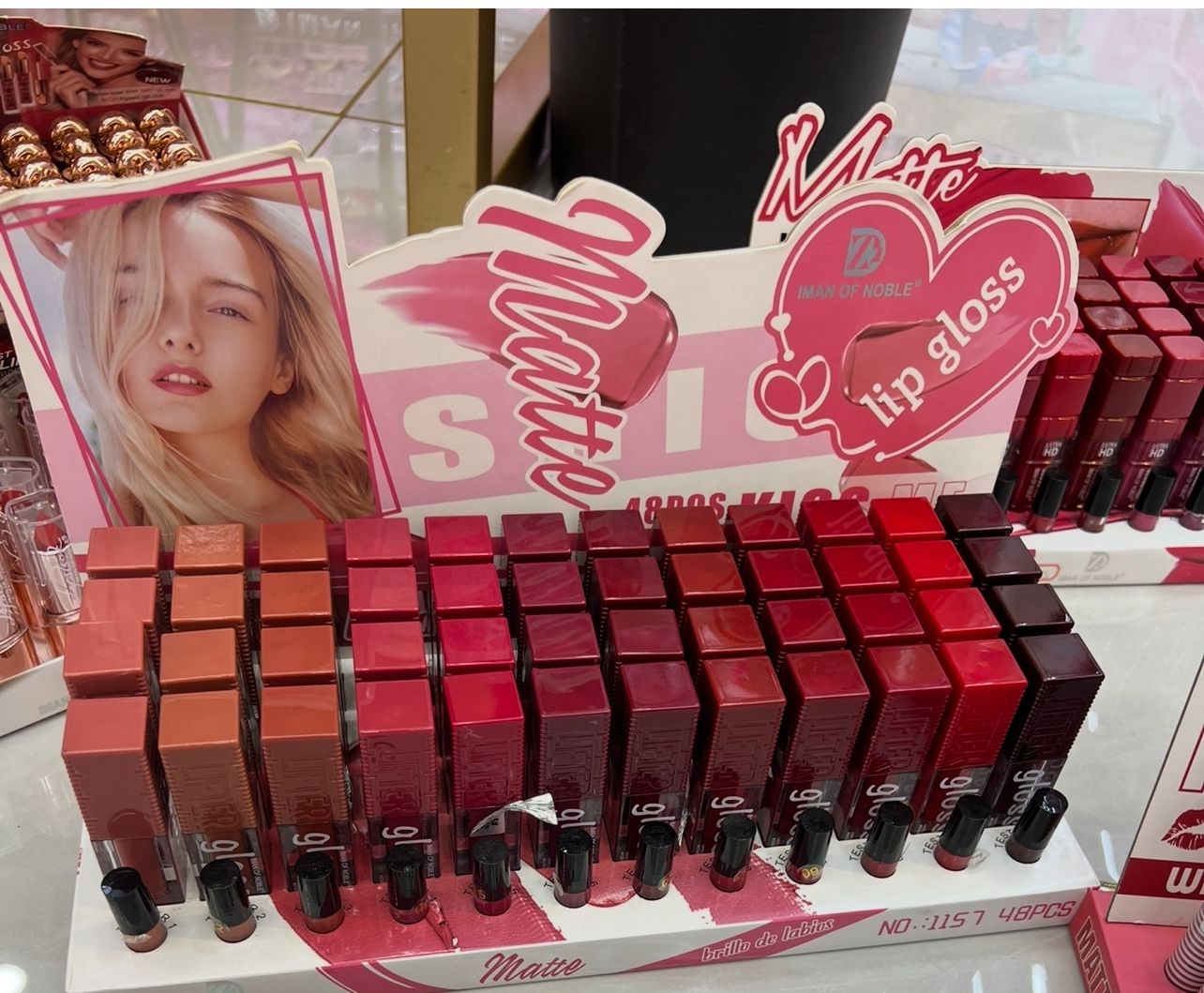 Lipstick kavu inanukia vizuri masaa 24 1000 28/10/26 usafiri tu_0