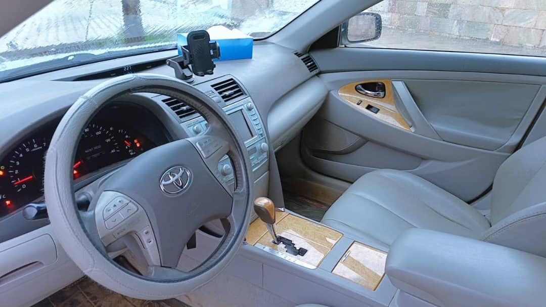 TOYOTA CAMRY XLE_4
