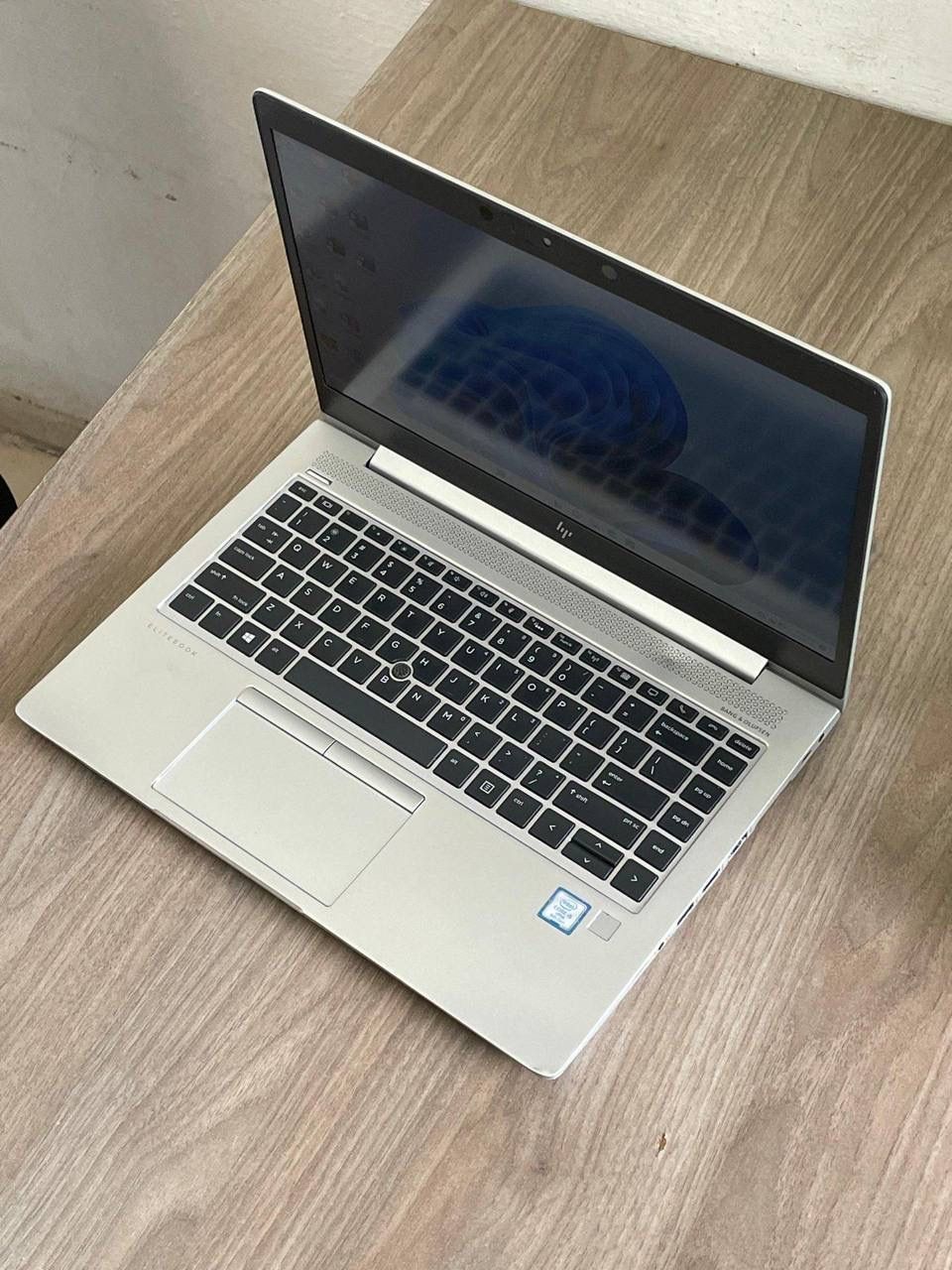 HP EliteBook 840 G6 | Intel Core i5 8ª Geração | 8GB RAM | 256GB SSD_1