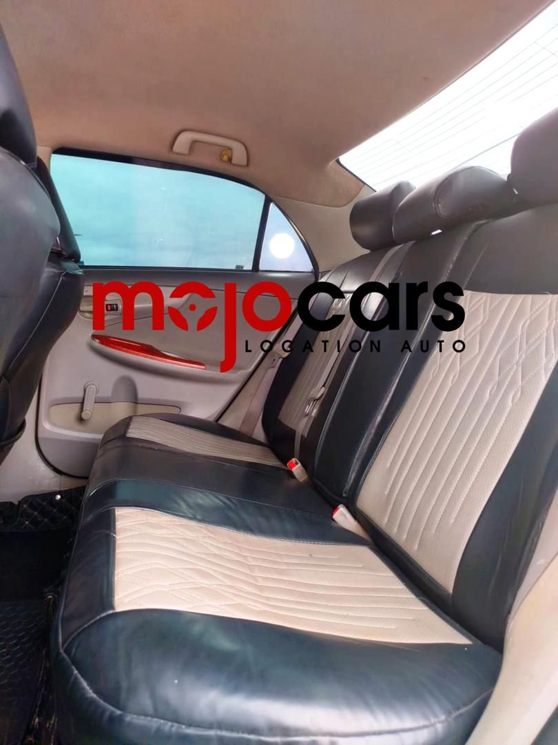 TOYOTA COROLLA 2010 _3