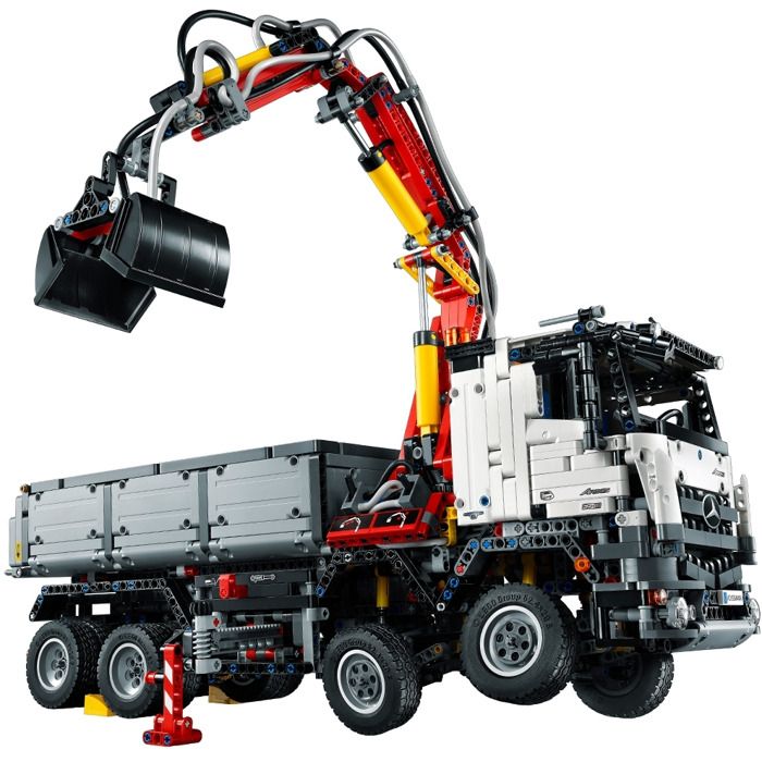 LEGO Mercedes-Benz Arocs 3245 Set 42043_1