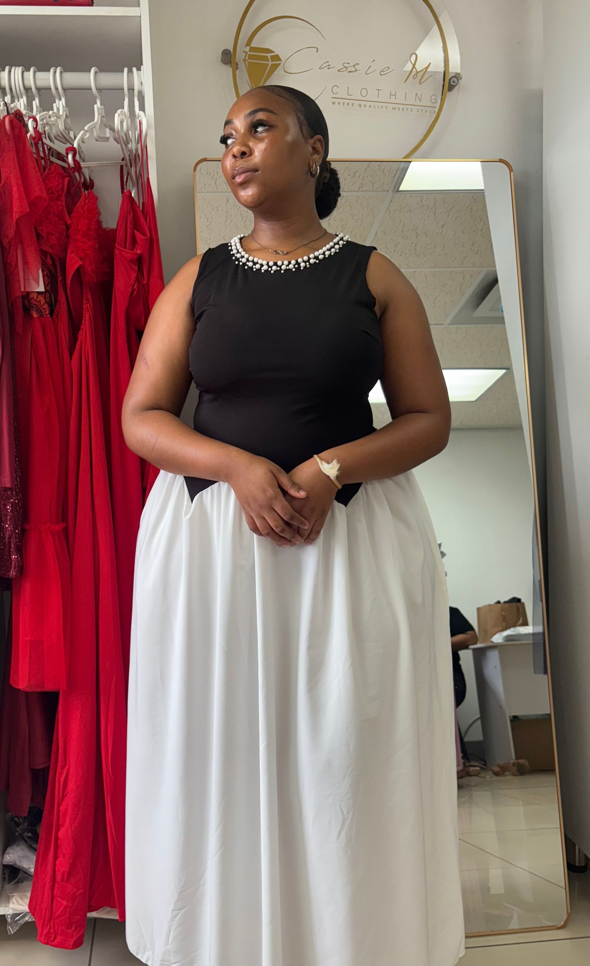 Beaded monochrome Maxi_1