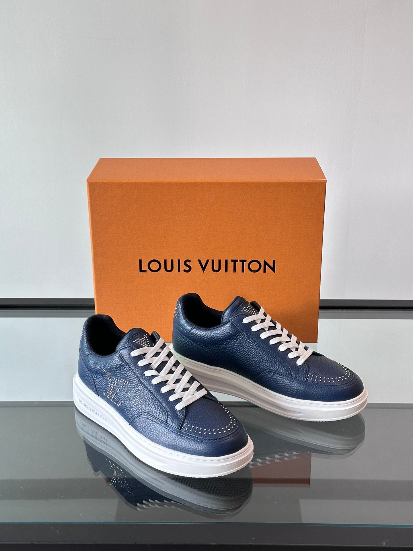 Louis Vuitton  _4