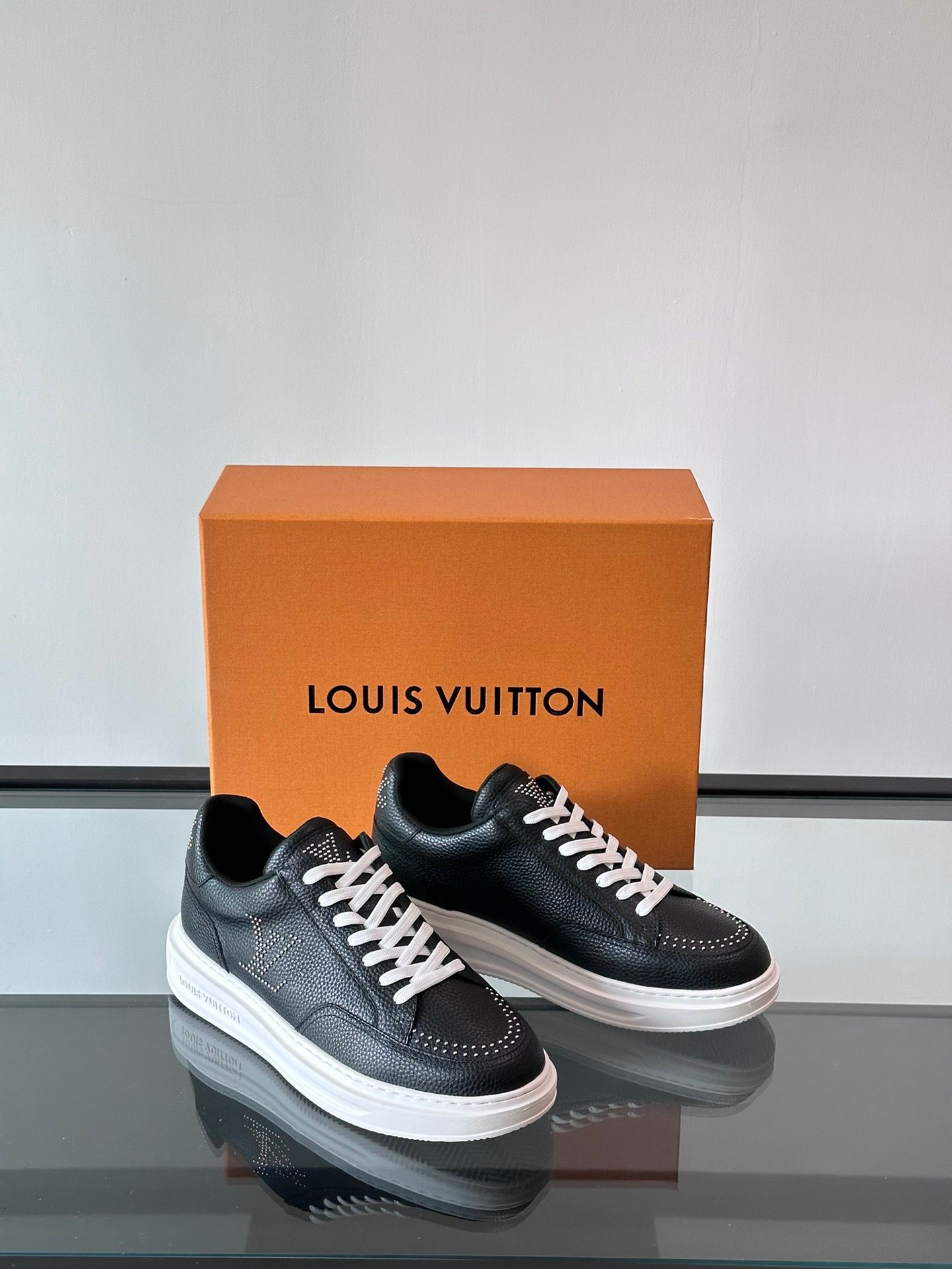 Louis Vuitton  _4