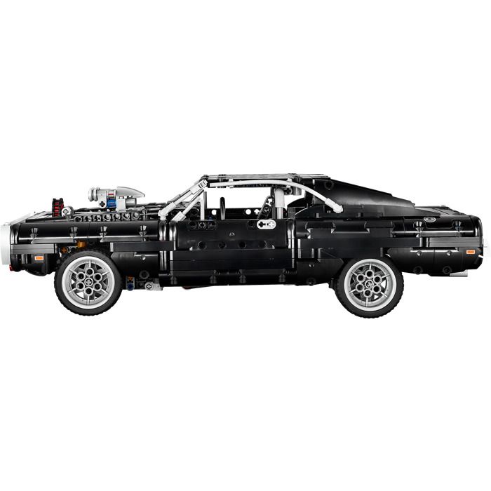 LEGO Dom's Dodge Charger Set 42111_4