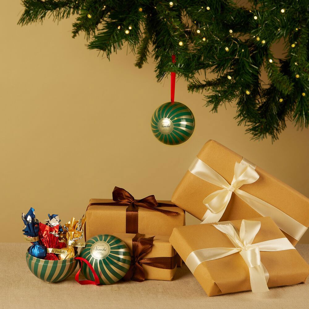 2025 XMAS BAUBLE GREEN TIN ALICE ASSORTED CHOCOLATES_0