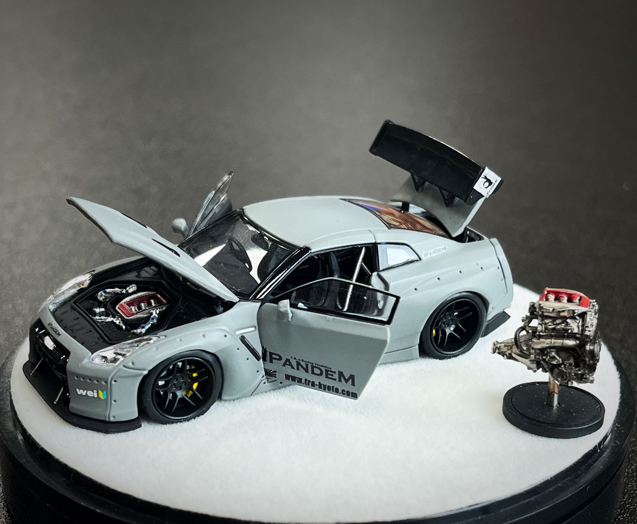 PGM MODEL 1/64 SKYLINE R35 ROCKET BUNNY COMBAT GREY_4