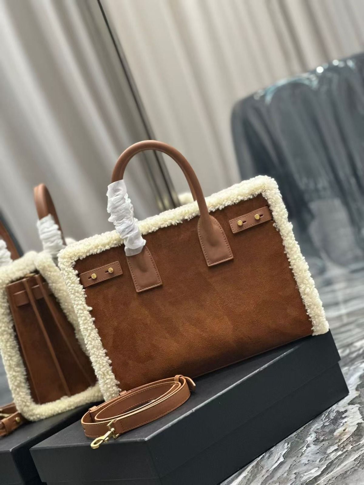 Sac de Jour (Suede & Shearling)_9