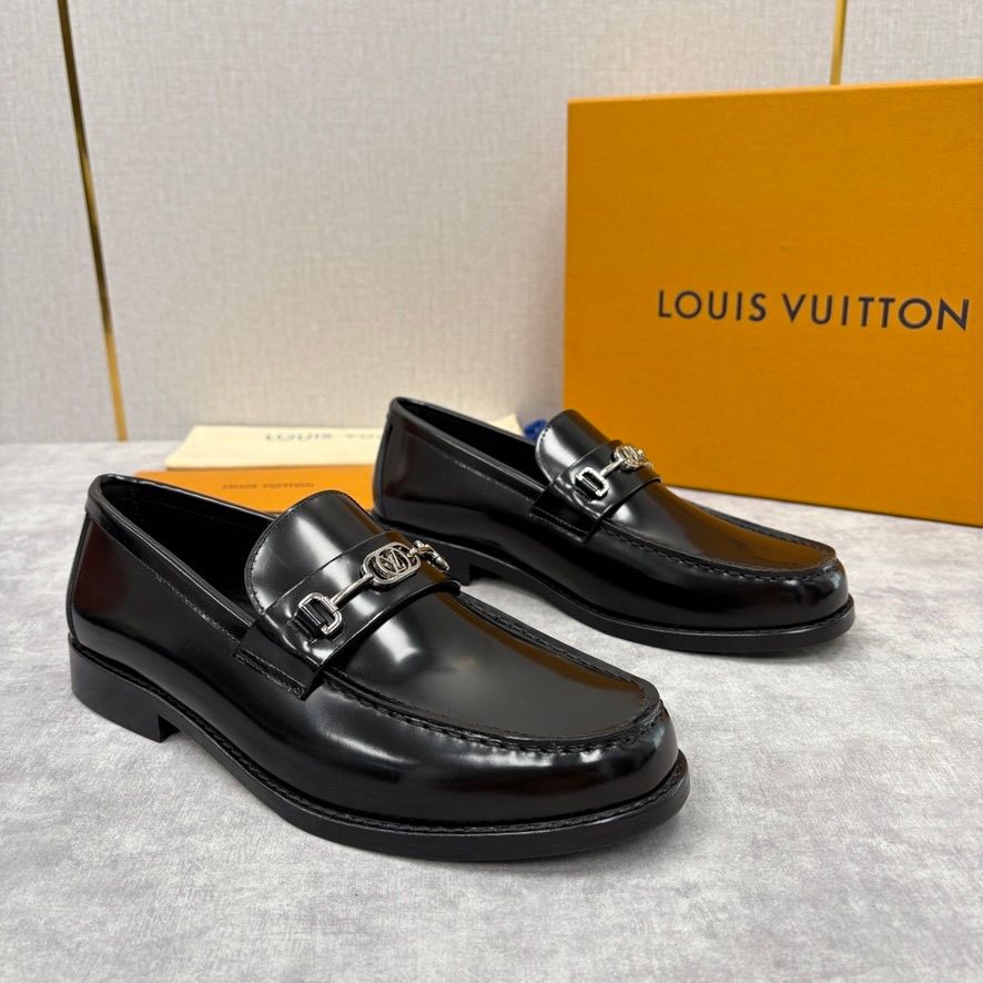 Louis Vuitton _0