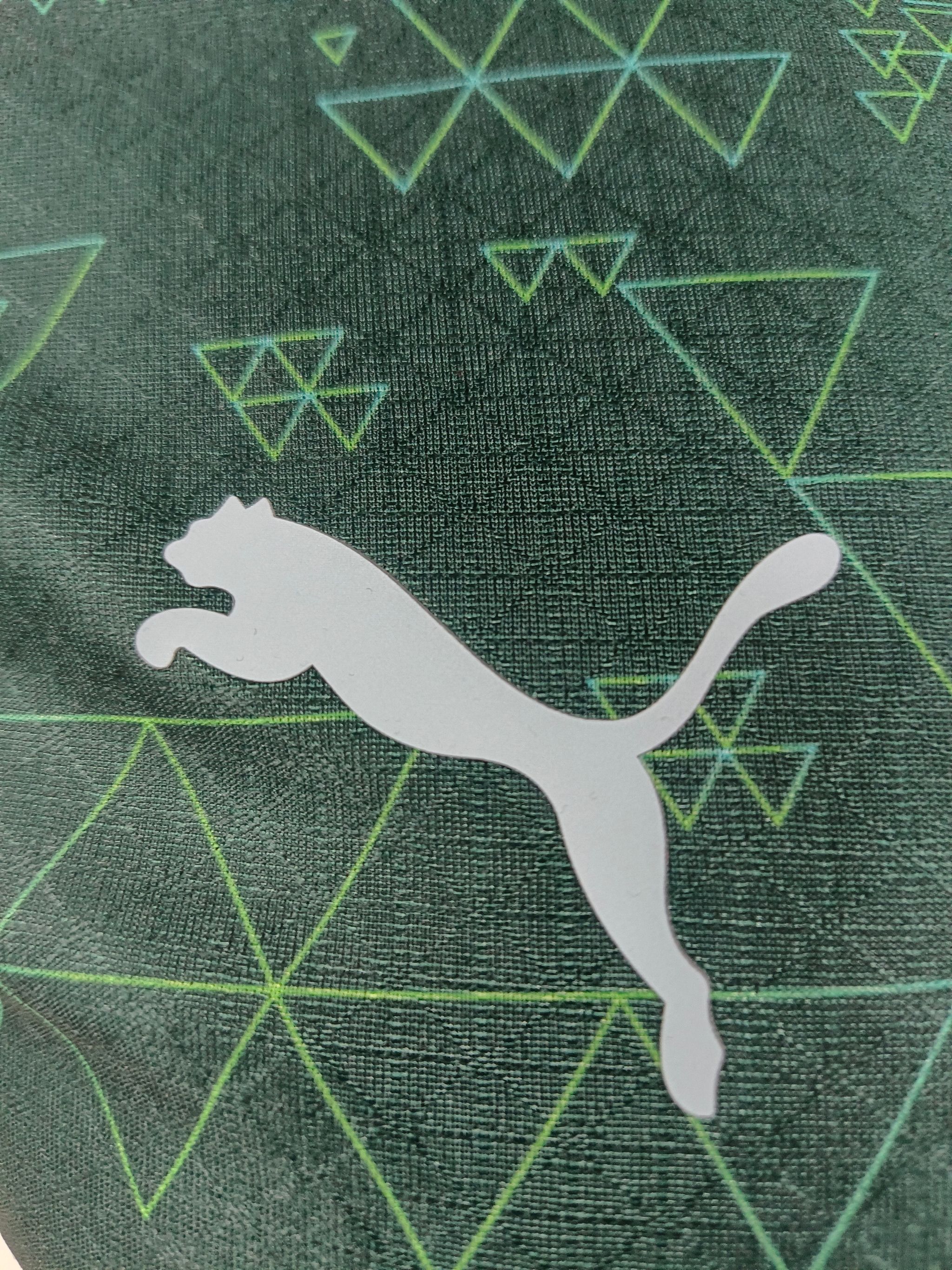 Manchester City 2025/26 Fourth Shirt (Green / Yellow)_2