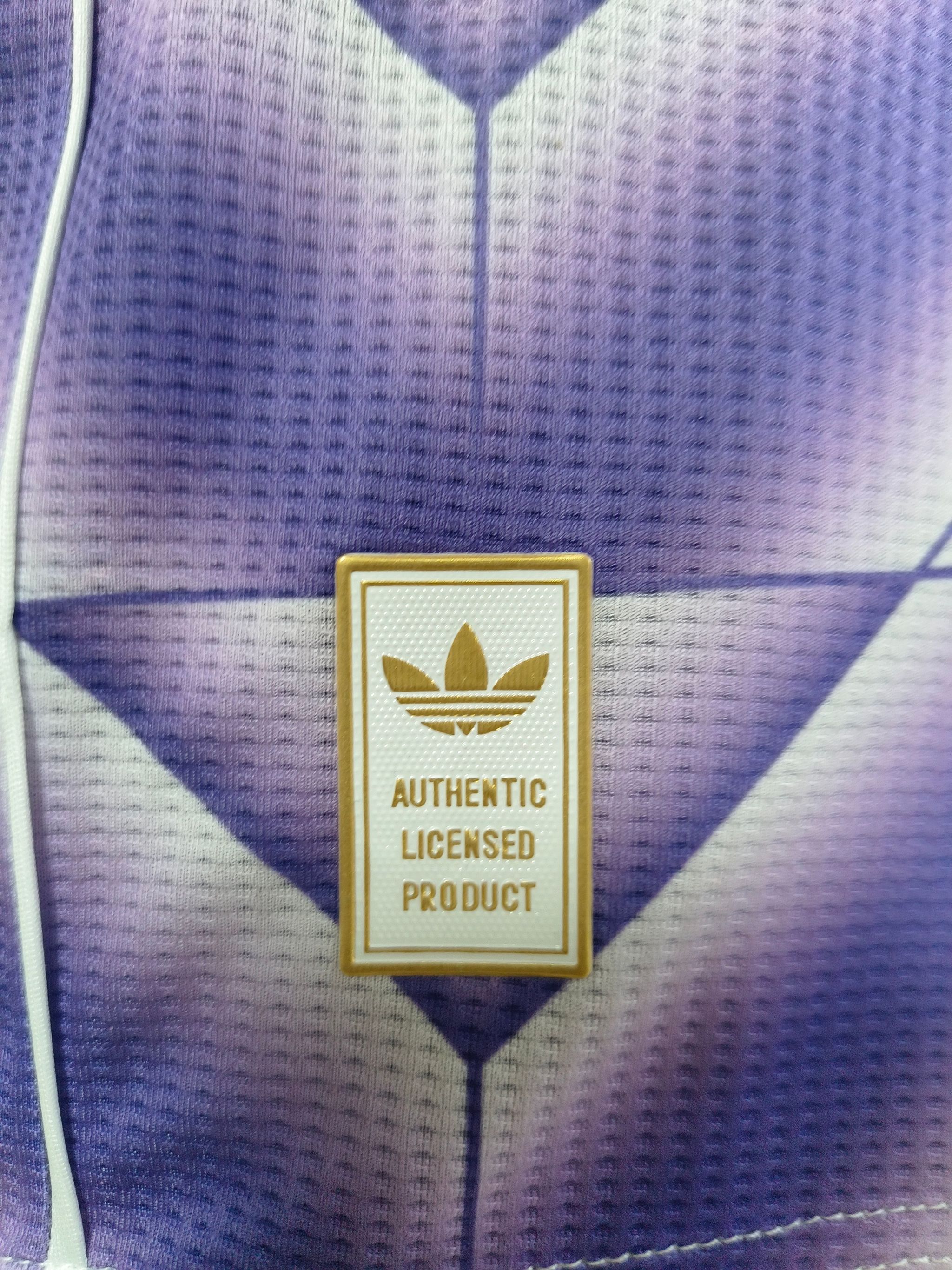 Real Madrid 2025/26 Travel Shirt 5 (Purple / White)_4