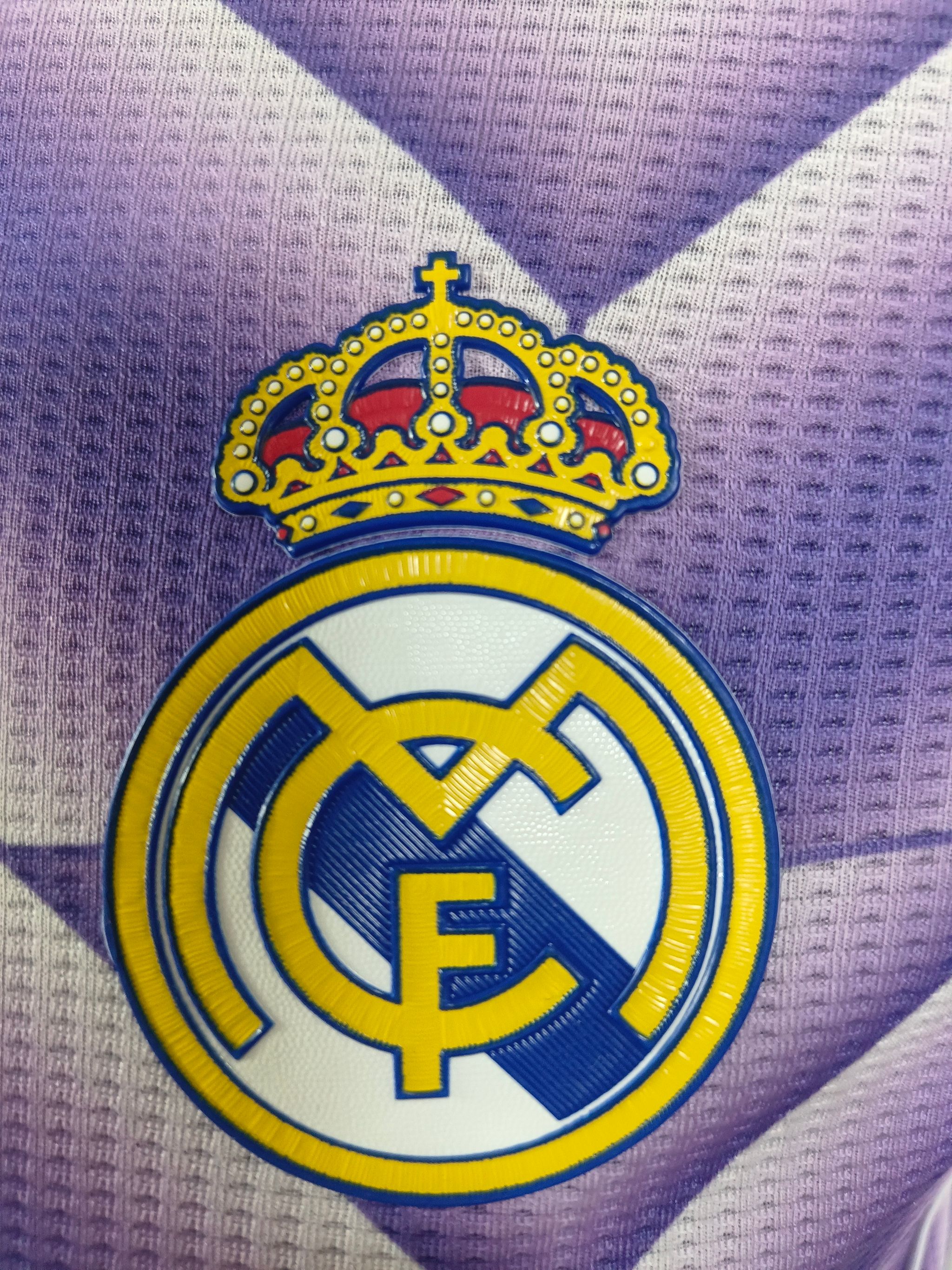 Real Madrid 2025/26 Travel Shirt 5 (Purple / White)_3